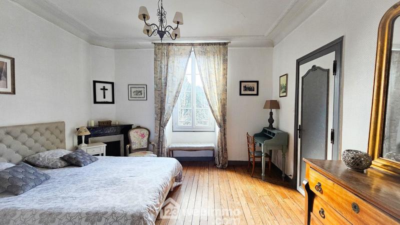 Maison de maîtres - 340 m² - 14 pièces