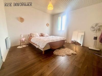 Duplex - 82 m² - 4 pièces