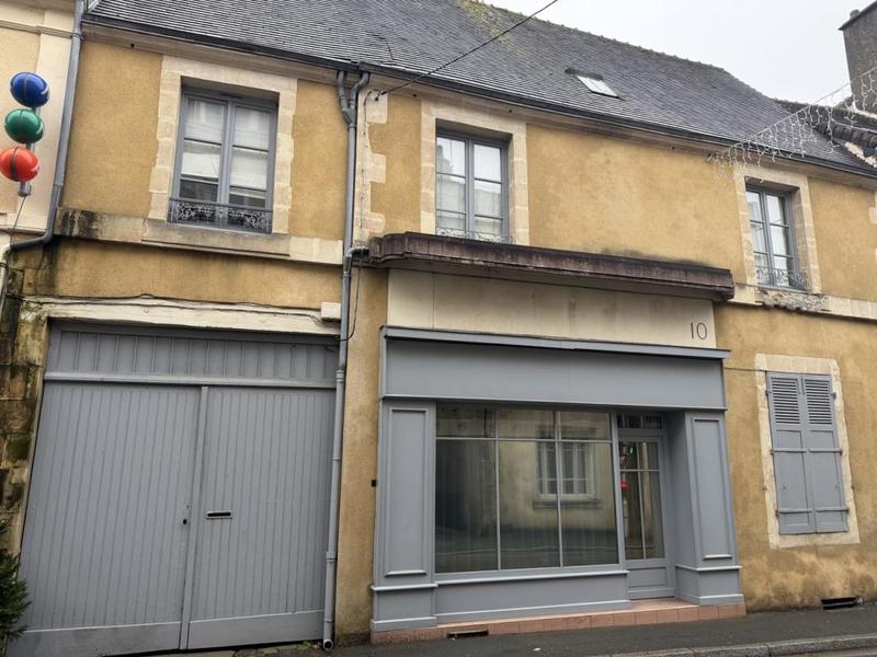 Immeuble - 176 m² - 7 pièces