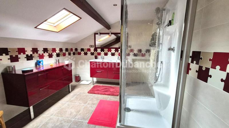 Maison - 184 m² - 7 pièces