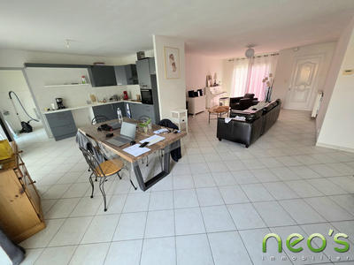 Maison - 101 m² - 5 pièces