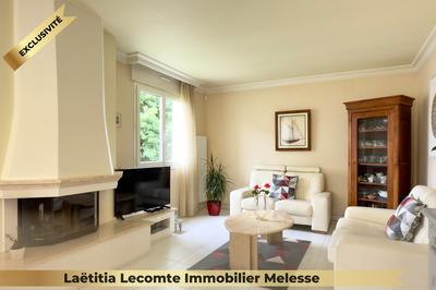 Maison - 121 m² - 6 pièces