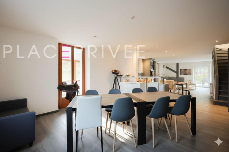 Maison de domaine équestre - 320 m² - 11 pièces