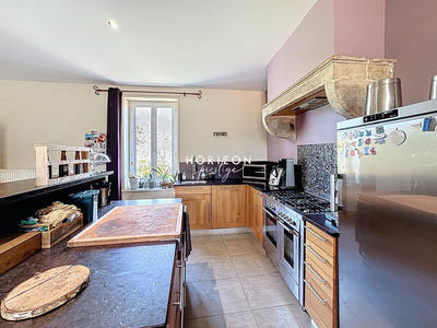 Maison - 255 m² - 6 pièces