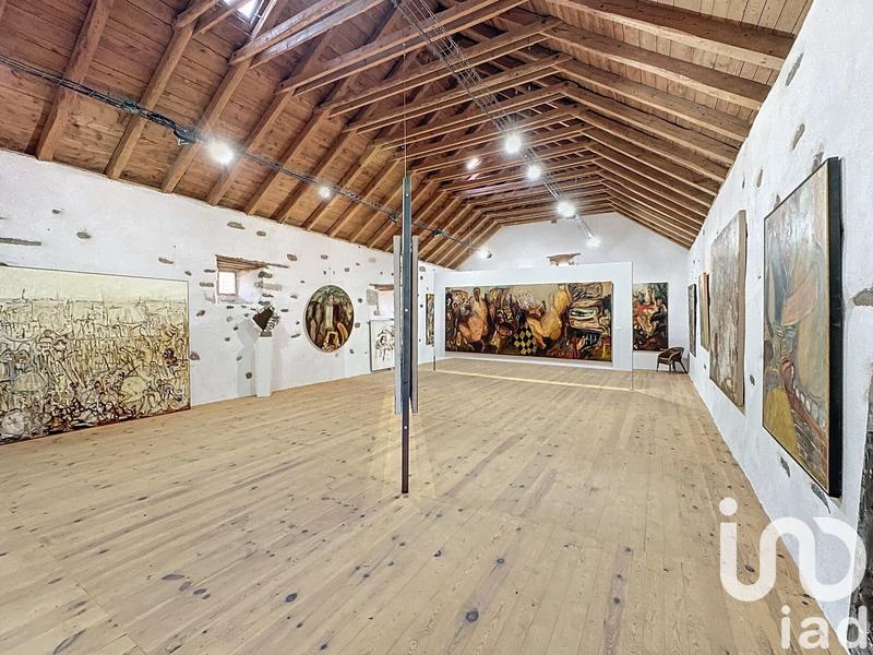 Maison - 270 m² - 11 pièces