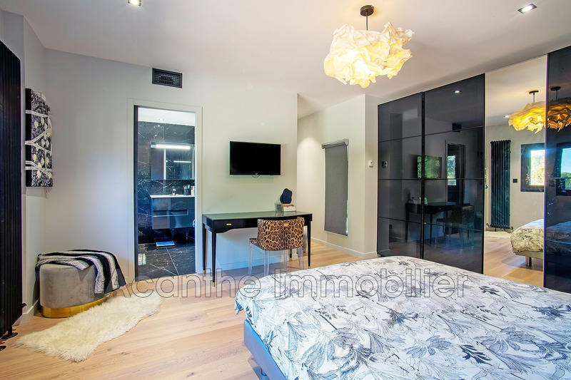 Villa - 400 m² - 7 pièces