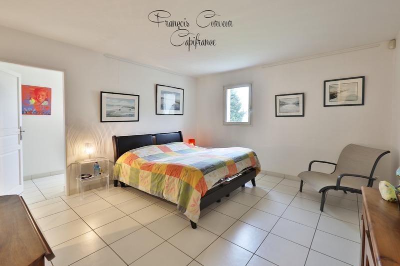 Maison - 210 m² - 6 pièces