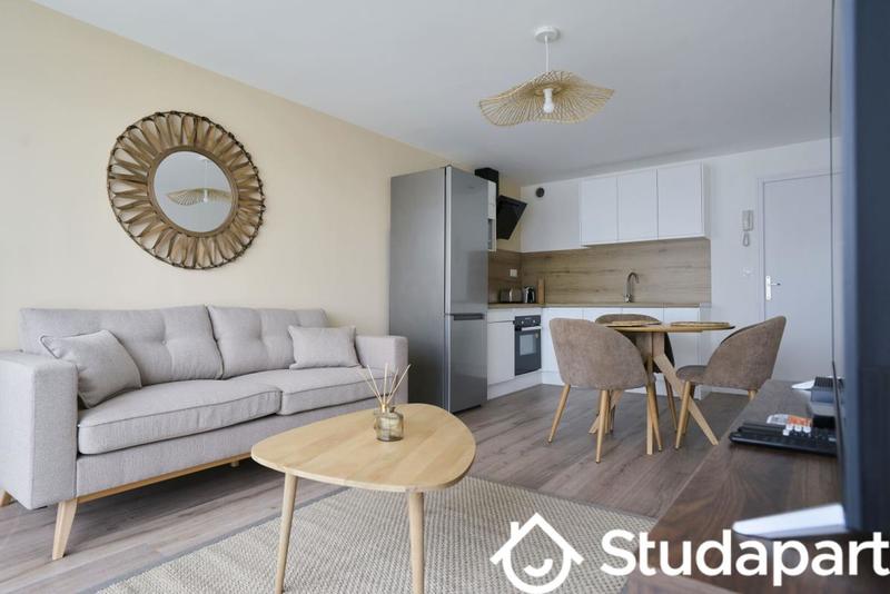 Chambre - 13 m² - 1 pièce