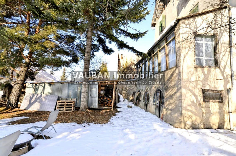 Maison - 400 m² - 20 pièces