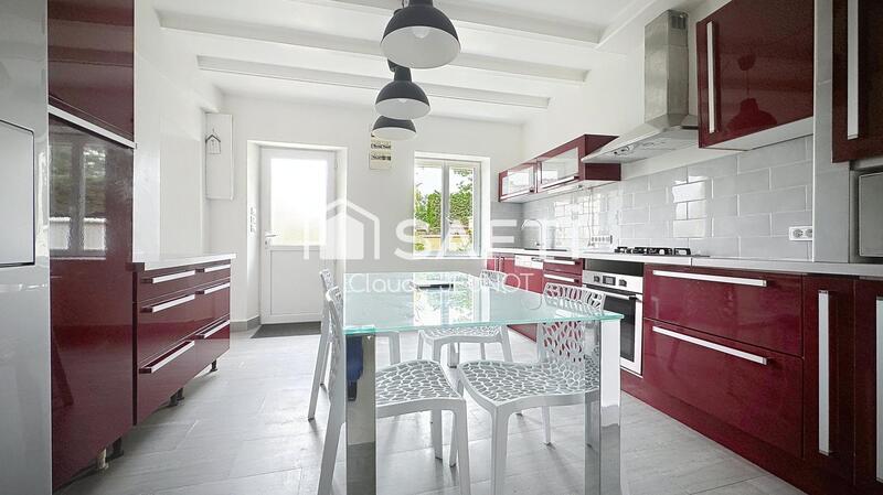 Maison - 186 m² - 6 pièces