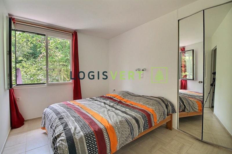 Maison - 205 m² - 10 pièces