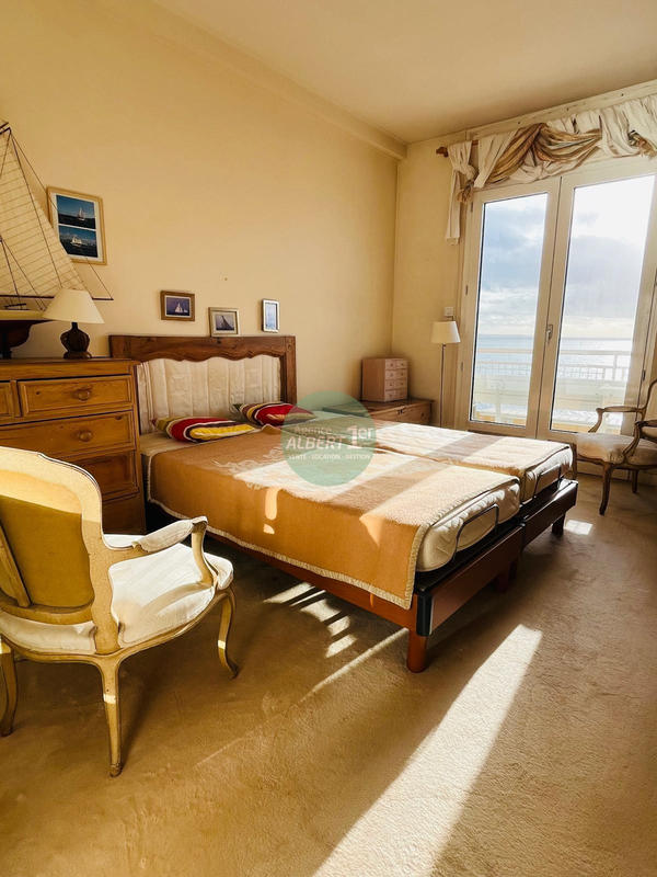 Appartement - 104 m² - 4 pièces