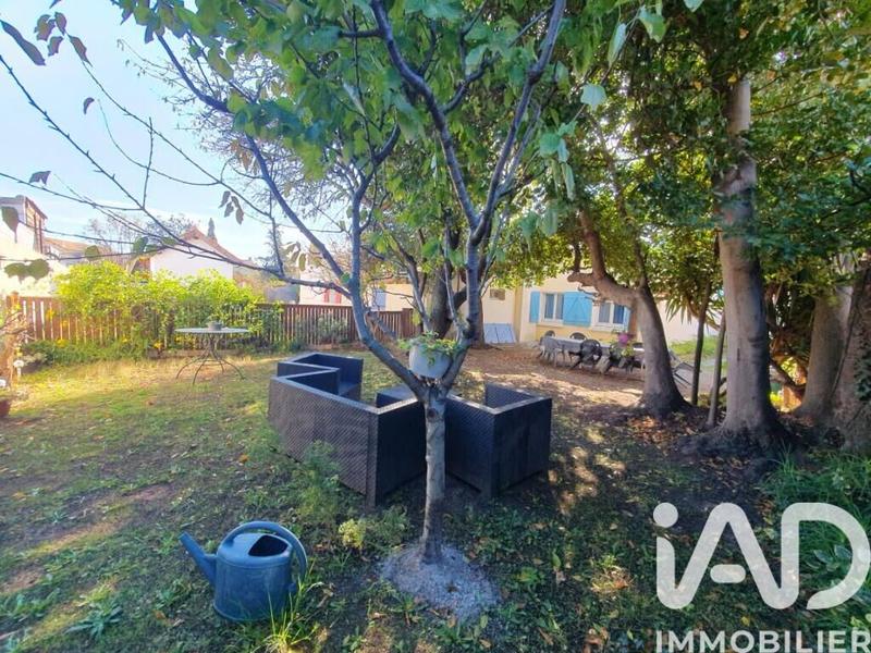 Maison - 196 m² - 10 pièces