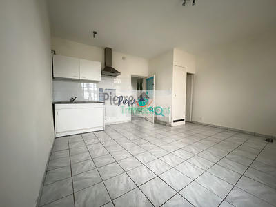 Maison - 65 m² - 4 pièces