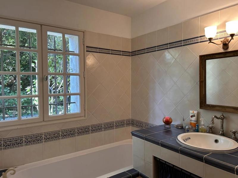 Maison - 195 m² - 6 pièces