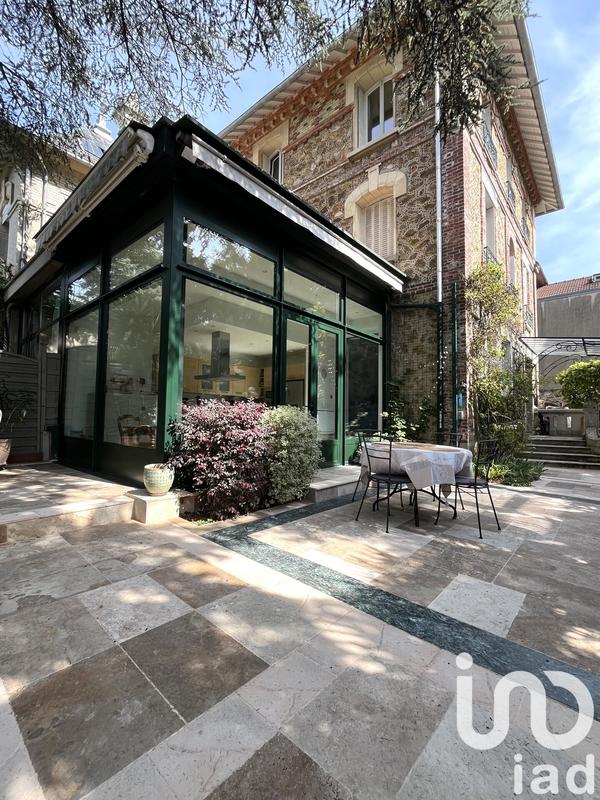 Maison - 200 m² - 6 pièces