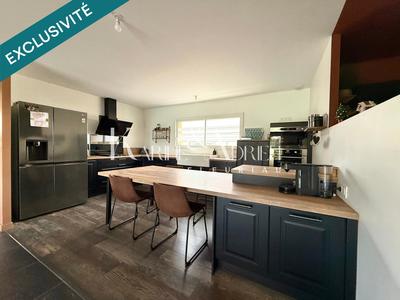 Maison - 102 m² - 4 pièces