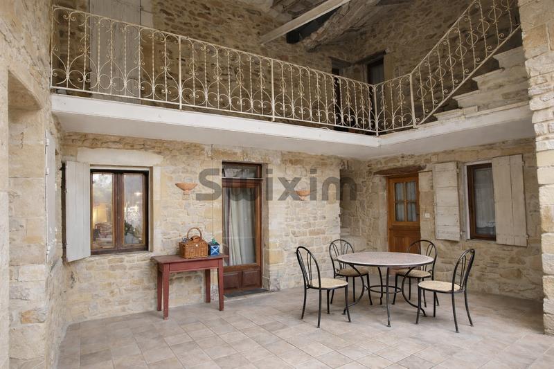 Maison de village - 157 m² - 10 pièces