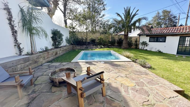 Maison - 200 m² - 6 pièces