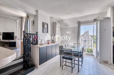 Appartement - 85 m² - 5 pièces