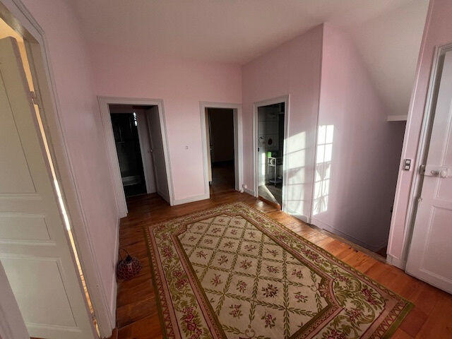 Maison - 166 m² - 7 pièces