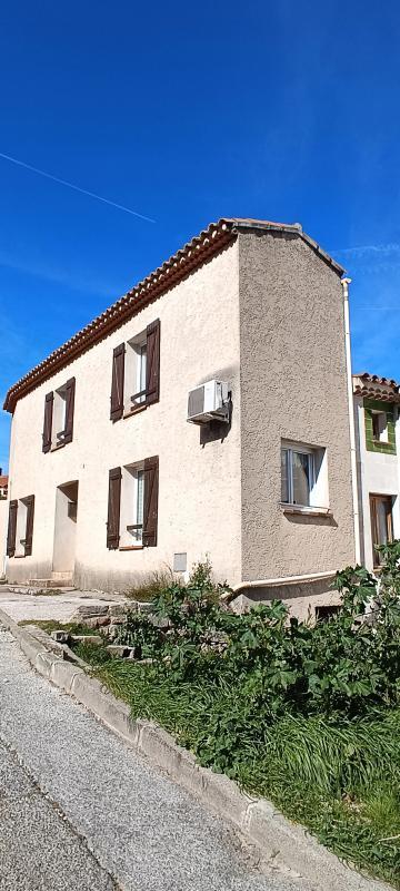 Maison - 97 m² - 5 pièces