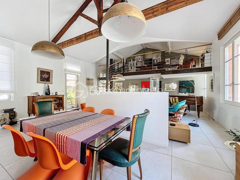 Loft - 151 m² - 5 pièces