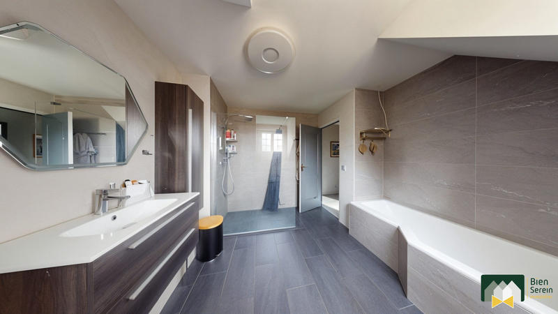 Maison - 146 m² - 6 pièces