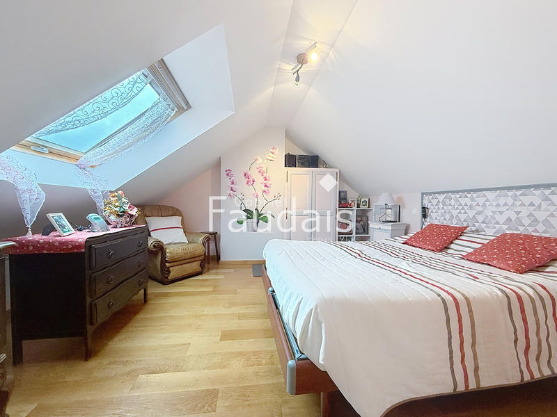 Maison - 95 m² - 6 pièces