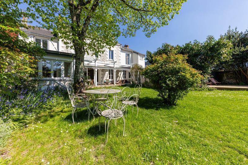 Maison ancienne - 220 m² - 8 pièces