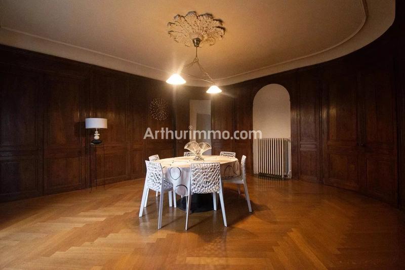 Maison - 547 m² - 14 pièces