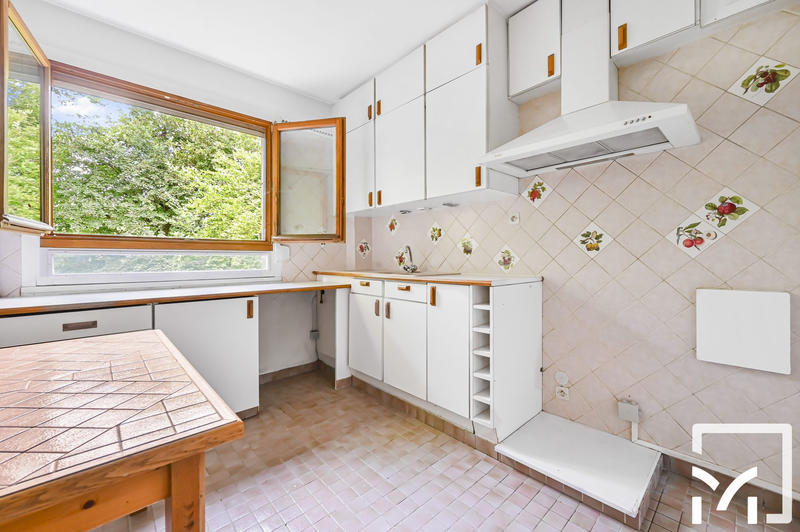 Appartement - 121 m² - 6 pièces