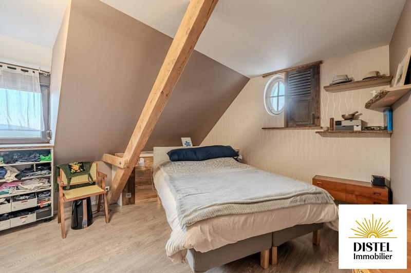 Maison - 150 m² - 8 pièces