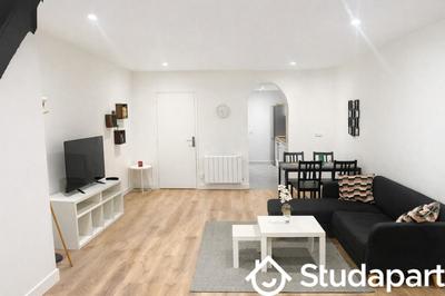 Chambre - 11 m² - 1 pièce