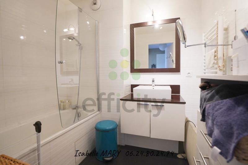 Appartement - 90 m² - 3 pièces