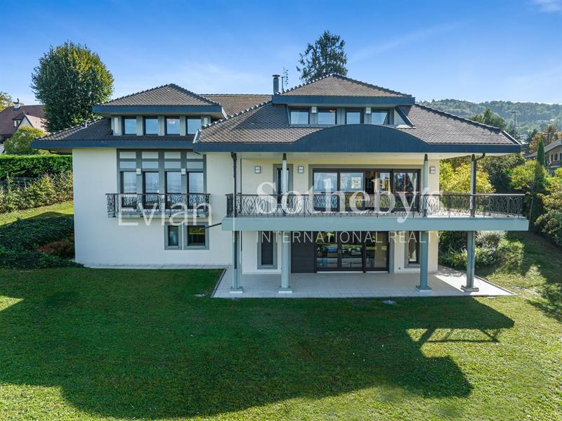 Maison - 480 m² - 7 pièces