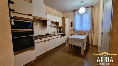 Maison - 83 m² - 5 pièces