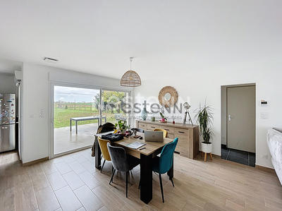 Maison - 92 m² - 5 pièces