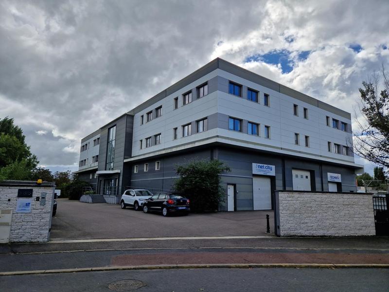 Bureau - 184 m² - 1 pièce