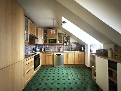 Appartement - 103 m² - 5 pièces