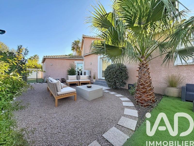 Maison - 198 m² - 7 pièces