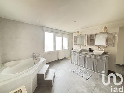 Maison - 313 m² - 6 pièces