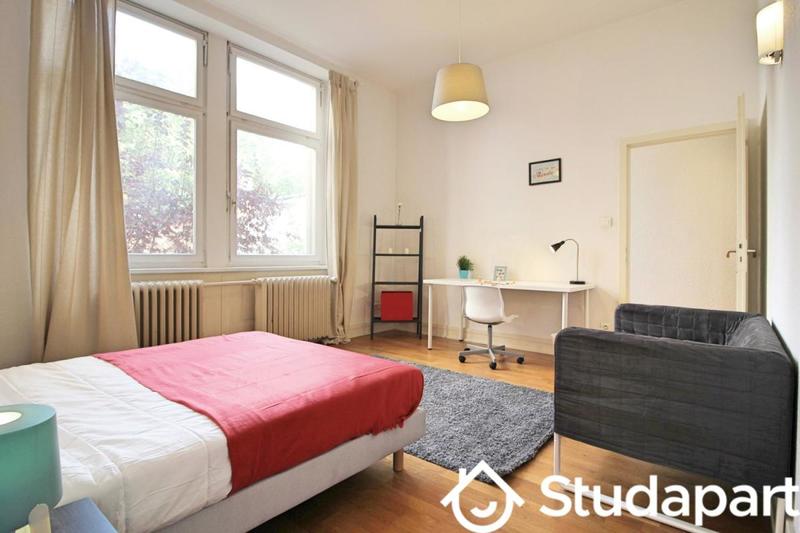 Chambre - 13 m² - 1 pièce