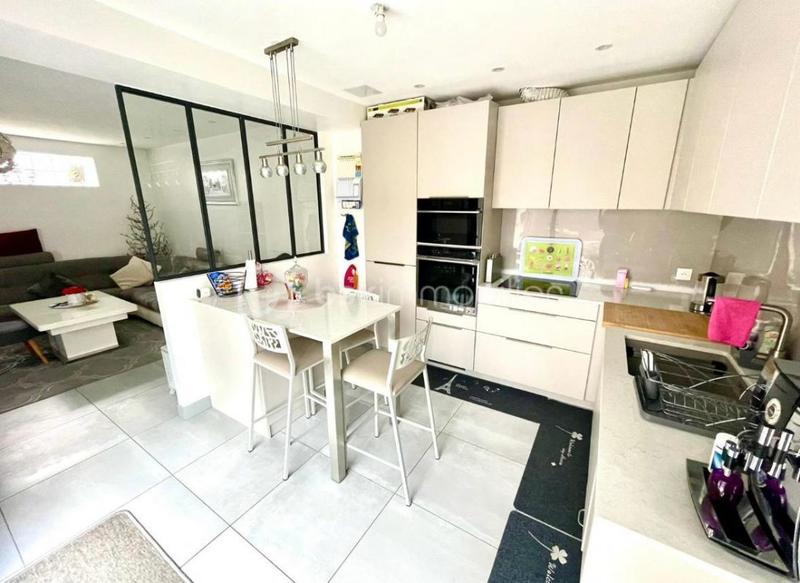 Maison - 108 m² - 5 pièces