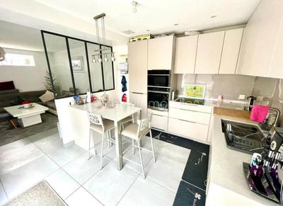 Maison - 108 m² - 5 pièces