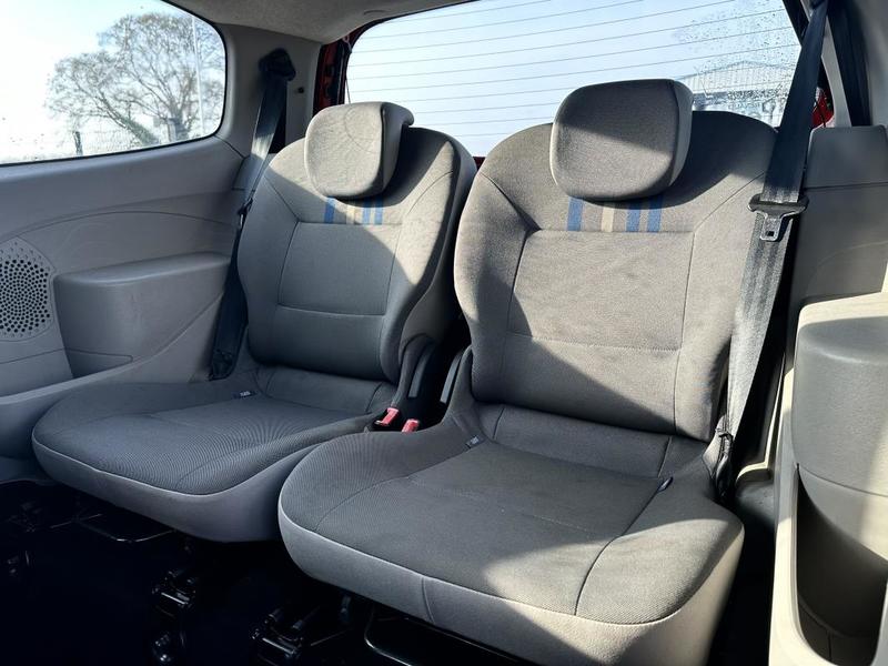 Renault Twingo II (X44) 1.2 i 16v 75 cv