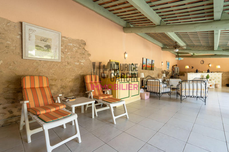 Maison - 289 m² - 10 pièces