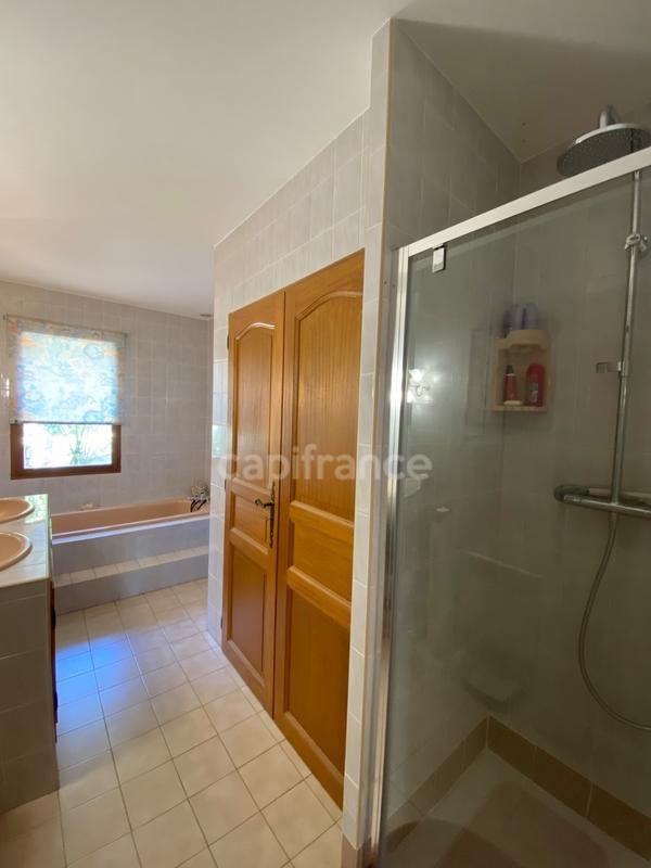 Maison - 140 m² - 7 pièces