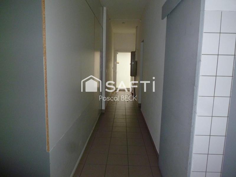 Local commercial - 220 m² - 7 pièces