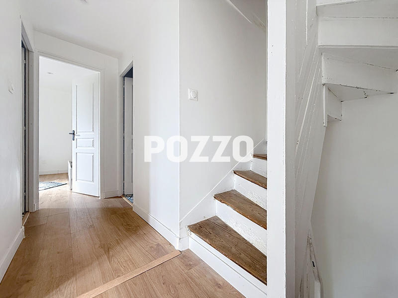 Maison - 90 m² - 5 pièces